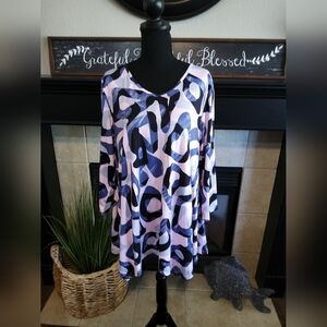 Enmain Stylish Women's Tunic with Abstract Print